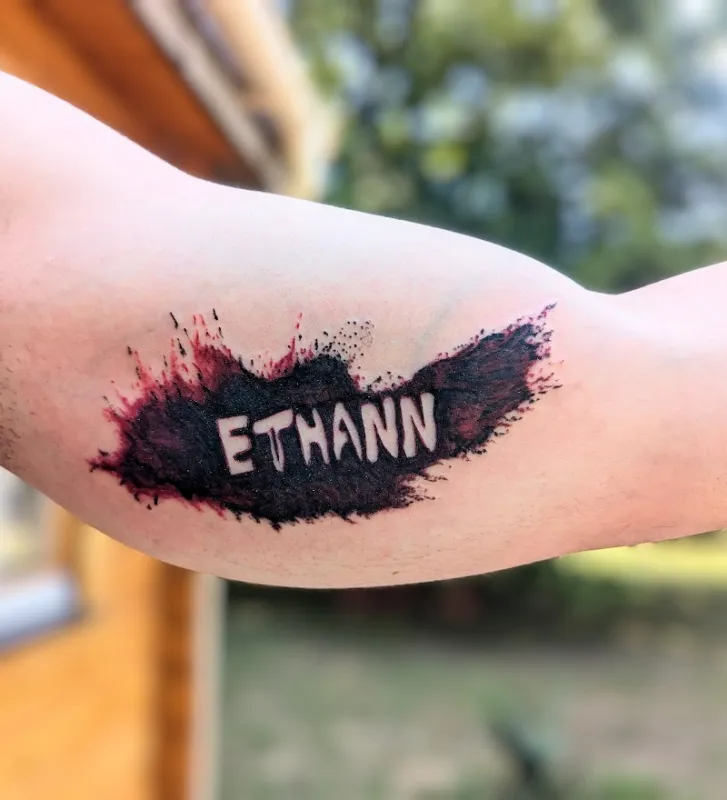 Tatouages avec écriture, Noaillan, Fragments d'Elle