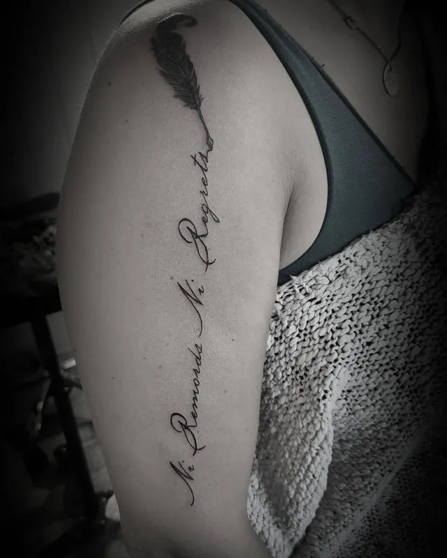 Tatouages avec écriture, Noaillan, Fragments d'Elle