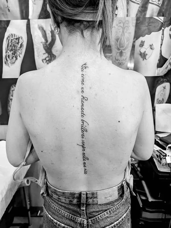 Tatouages avec écriture, Noaillan, Fragments d'Elle