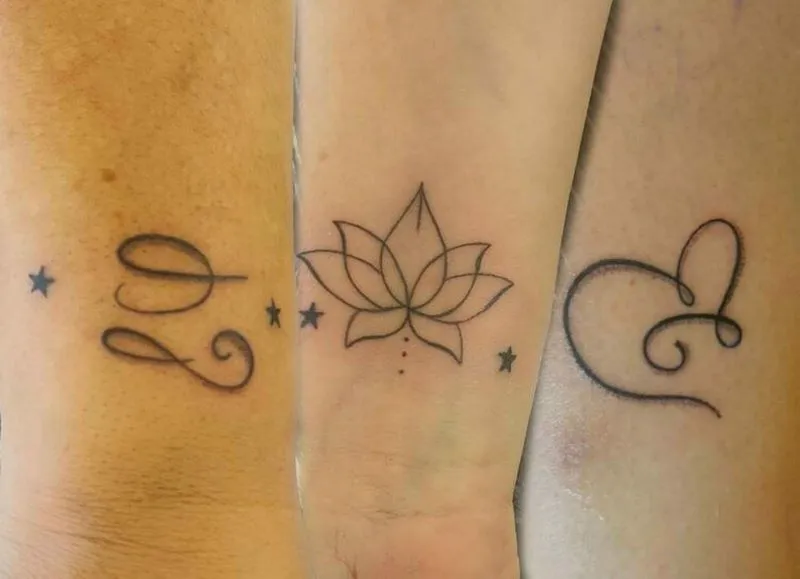 Tatouages floraux, Noaillan, Fragments d'Elle