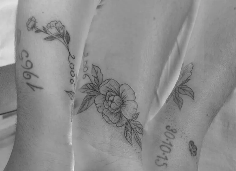 Tatouages floraux, Noaillan, Fragments d'Elle